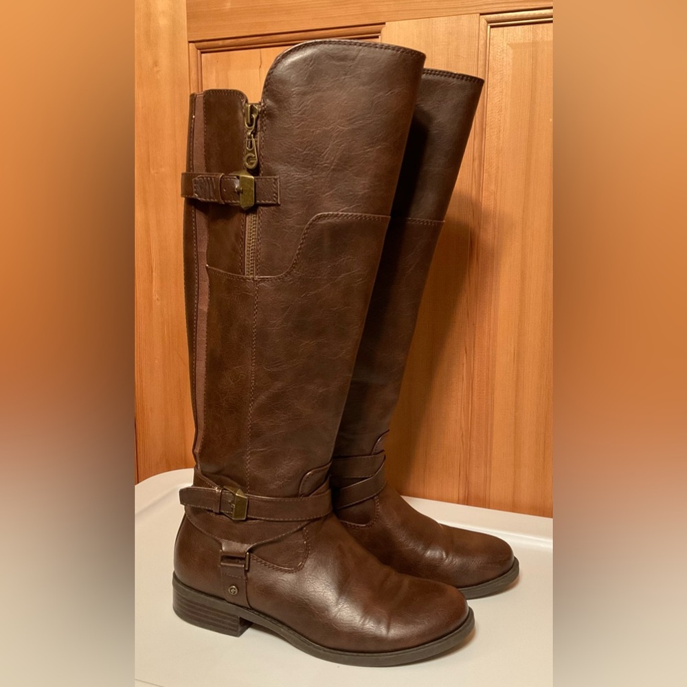 Guess Brown Faux Leather Boots, size: 7M